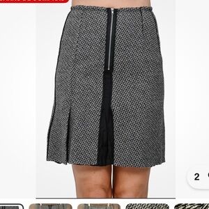 PRADA GREY/BLACK STRIPED VIRGIN WOOL/MOHAIR PLEATED SKIRT Size 42